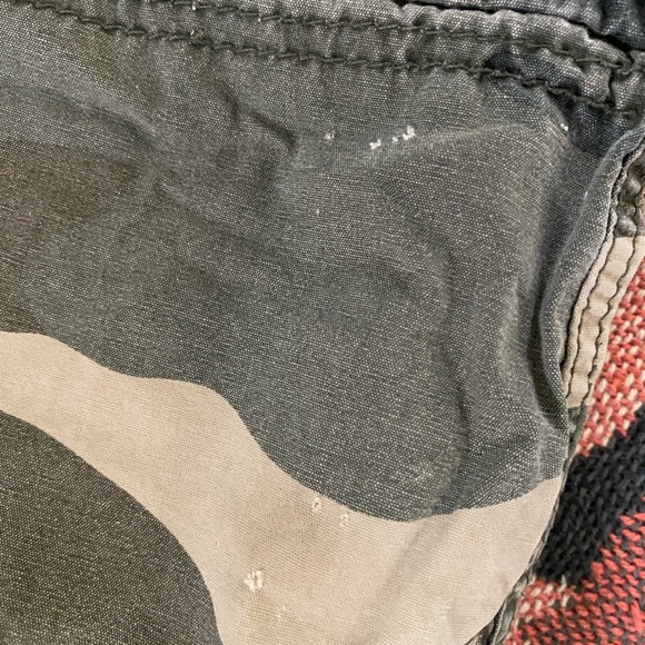 CARBON  Extreme CAMO shorts men 38” - Picture 8 of 8